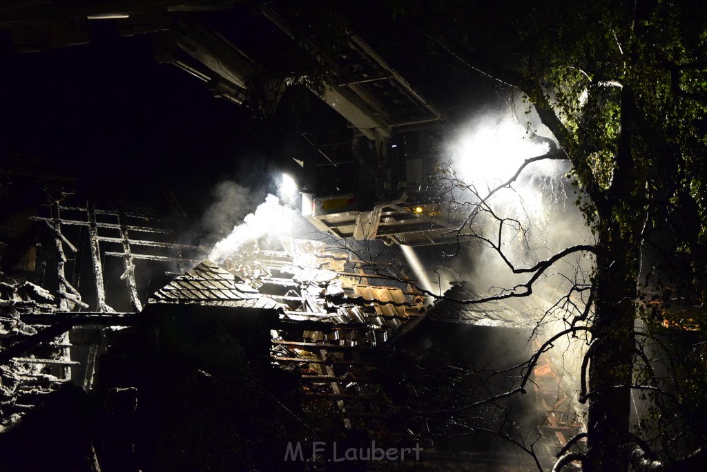 Grossfeuer Einfamilienhaus Siegburg Muehlengrabenstr P0612.JPG - Miklos Laubert